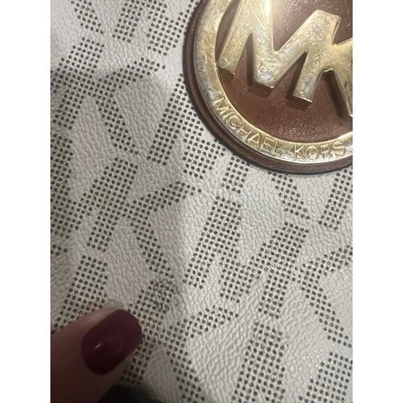 Michael Kors Crossbody Purse - Picture 10 of 11